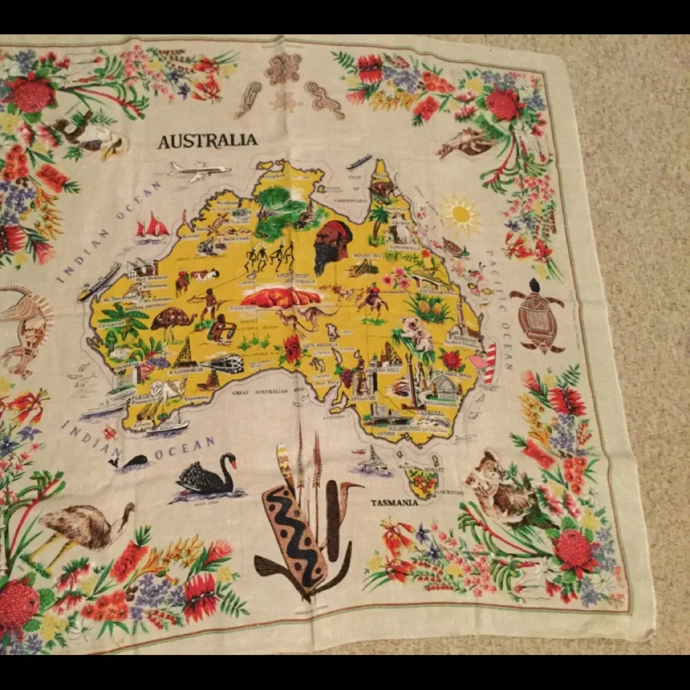 🐨 RARE Vintage Australia TableCloth or Wall Hanging 🦘🦘